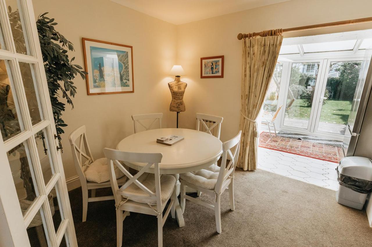 Willow Cottage - Cost 3 Bed Cottage In Penrhyn Bay With Sea Views With Access To Snowdonia Rhôs-on-Sea Zewnętrze zdjęcie