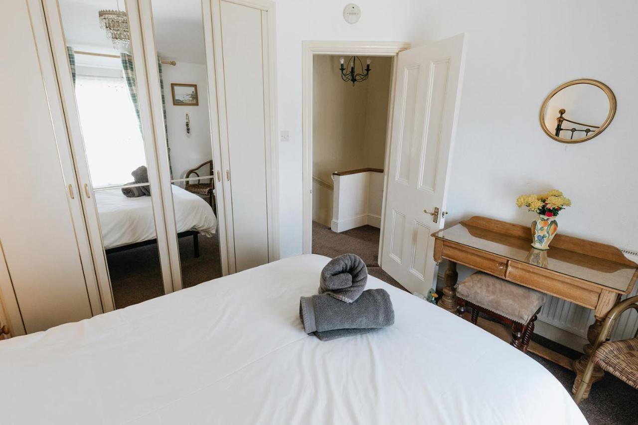 Willow Cottage - Cost 3 Bed Cottage In Penrhyn Bay With Sea Views With Access To Snowdonia Rhôs-on-Sea Zewnętrze zdjęcie