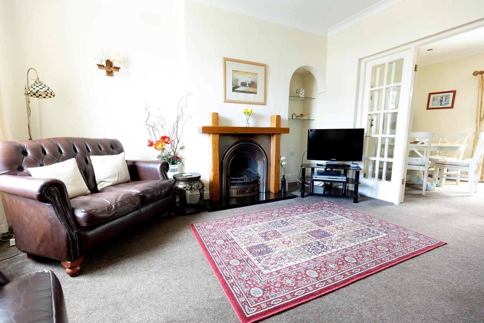Willow Cottage - Cost 3 Bed Cottage In Penrhyn Bay With Sea Views With Access To Snowdonia Rhôs-on-Sea Zewnętrze zdjęcie